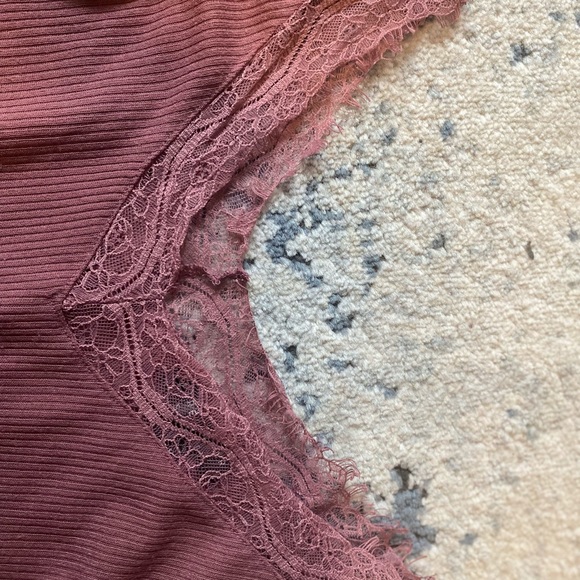 Regular length long sleeve cute front laced shirt - Picture 2 of 2